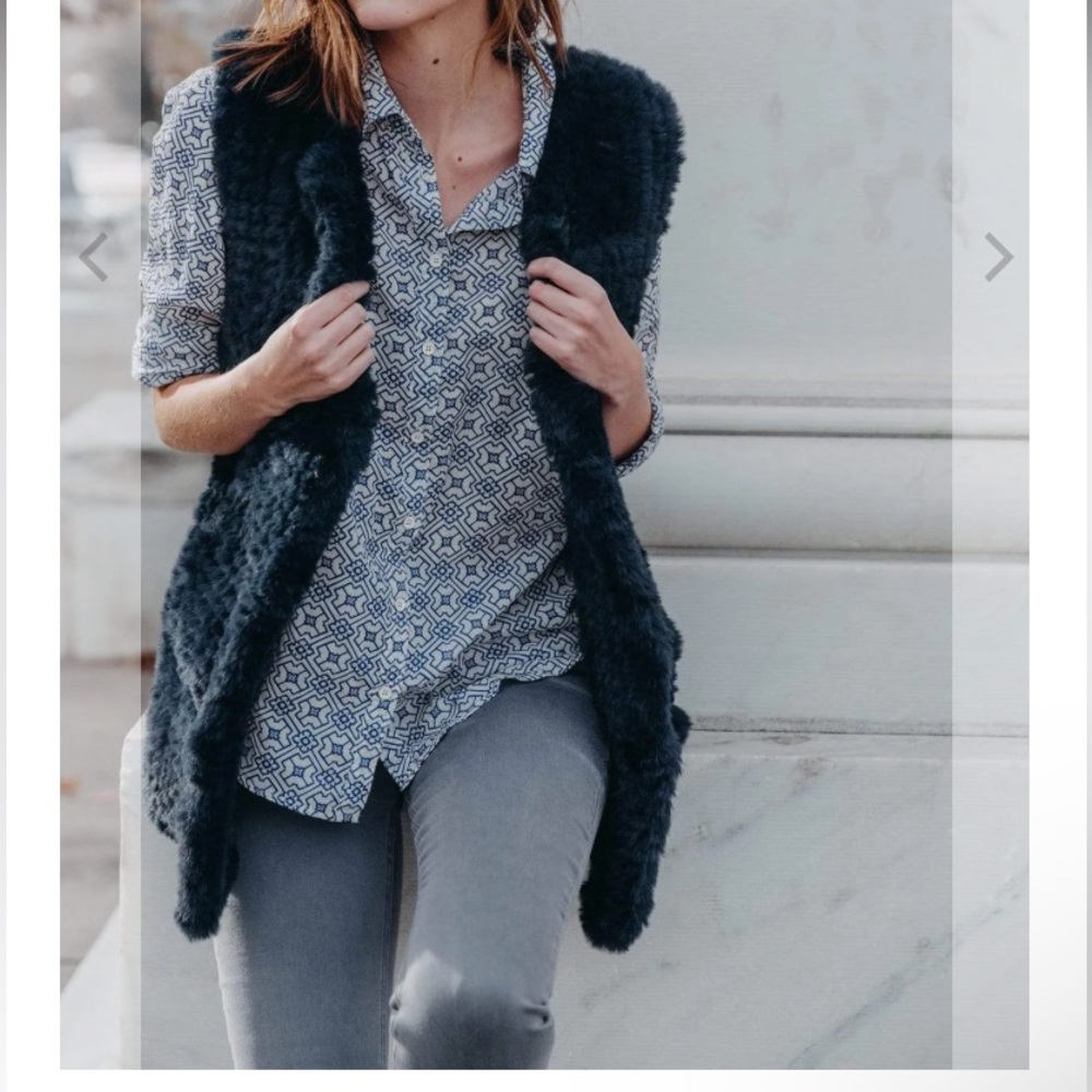LOVE TOKEN FAUX FUR LONG VEST